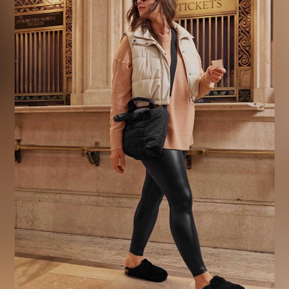 NWOT Offline by Aerie Real Luxe Faux Leather Leggings